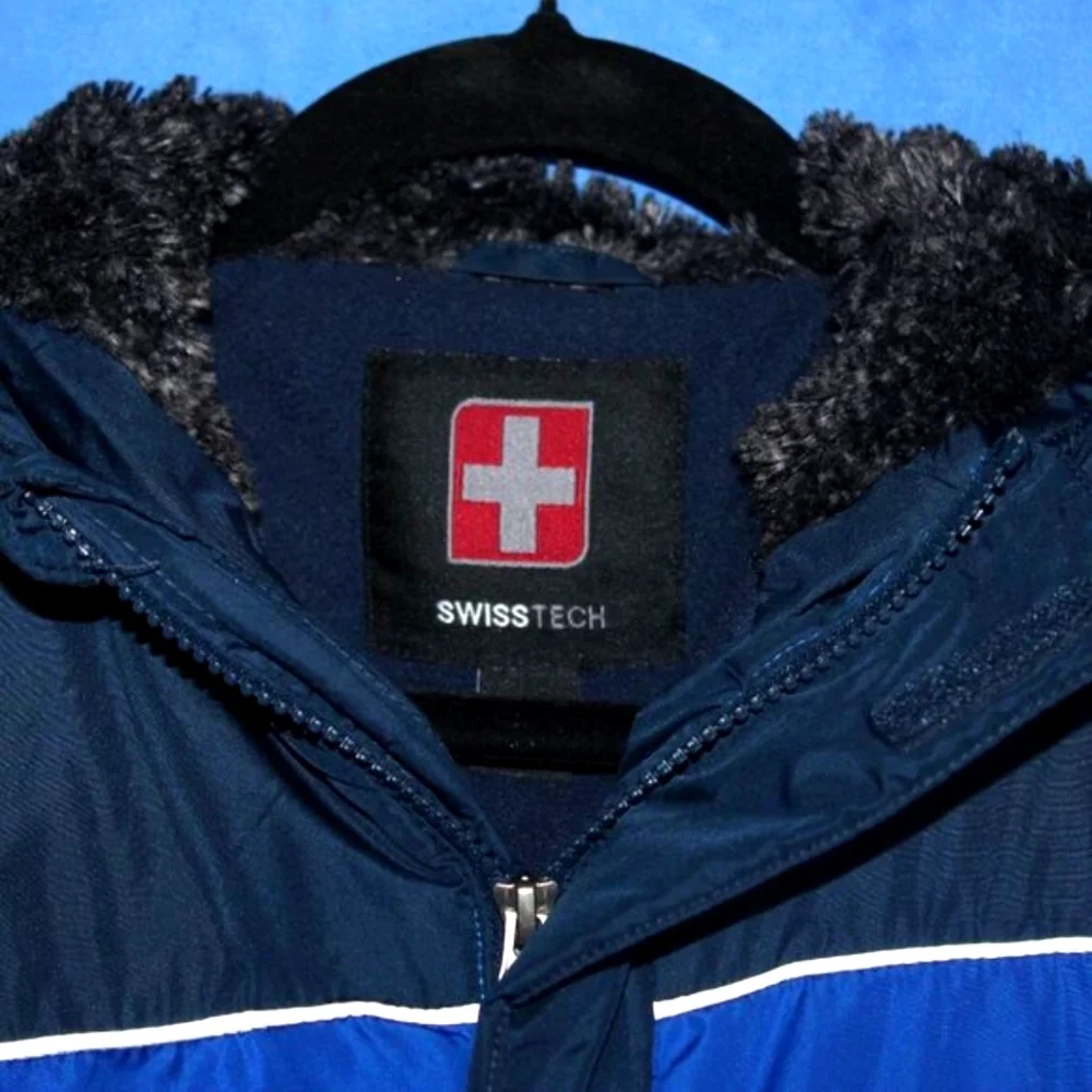 SWISS TECH Puffer Jacket Blue Colorblock XL